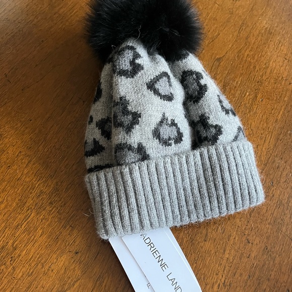 Brand new Adrienne Landau winter hat with leopard print design in gray and black - Picture 2 of 3